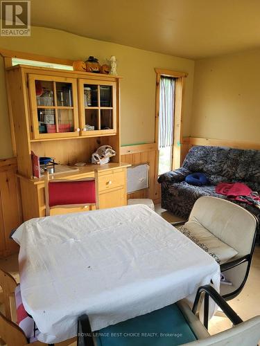 Bunkie - 85151 Poly Ure Road, Armstrong (Earlton), ON 