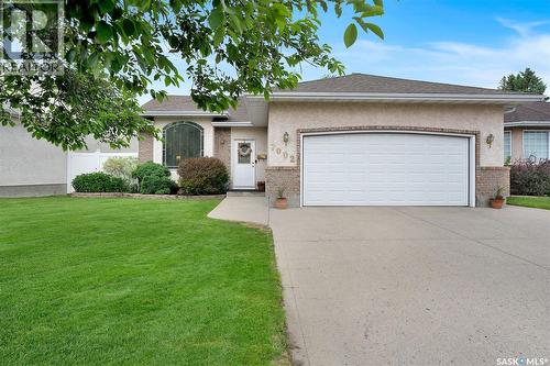 7002 Maple Wood Crescent, Regina, SK 