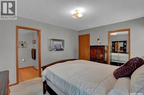 7002 Maple Wood Crescent, Regina, SK 