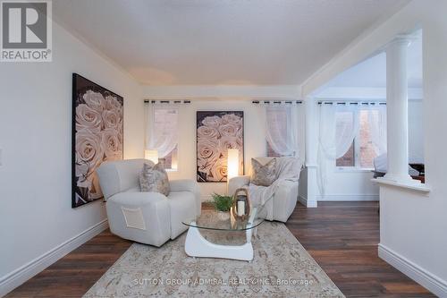 43 Crestridge Drive, Caledon, ON - Indoor Photo Showing Living Room