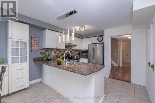 43 Crestridge Drive, Caledon, ON - Indoor Photo Showing Kitchen With Double Sink
