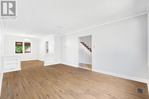 1402 Kilborn Avenue, Ottawa, ON 