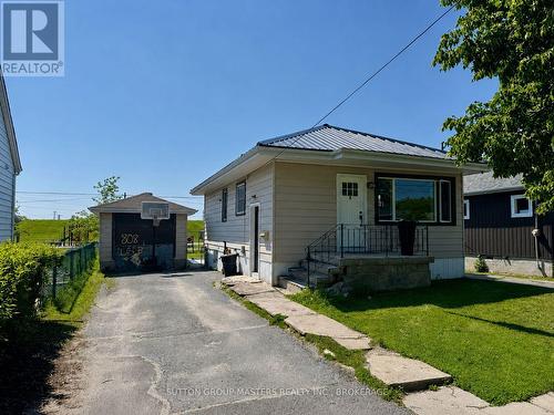 808 VICTORIA STREET  Kingston (East Of Sir John A. Blvd), ON K7K 4T3