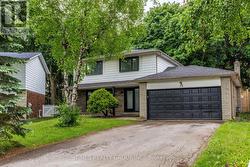 75 BESWICK DRIVE Newmarket, ON L3Y 1E8