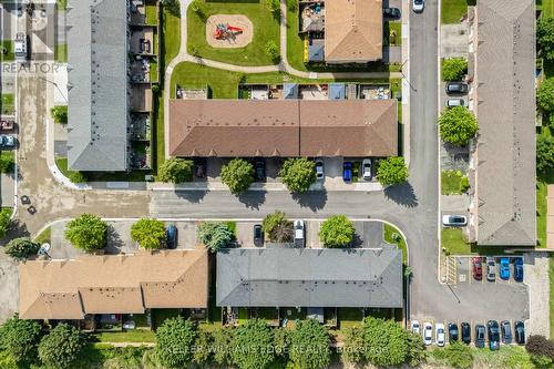 35 - 39 PINEWOODS DRIVE  Hamilton, ON L8J 3Z4