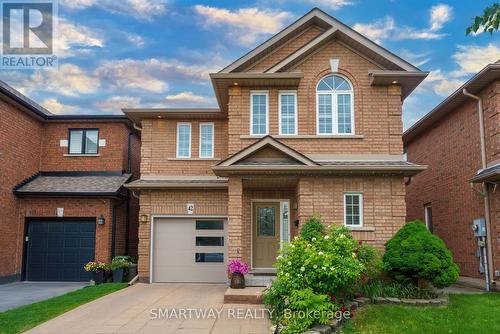 42 PEACHWOOD CRESCENT  Hamilton, ON L8E 5Z8