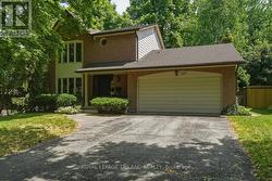 183 FARMINGTON WAY  London South (South L), ON N6K 3N7