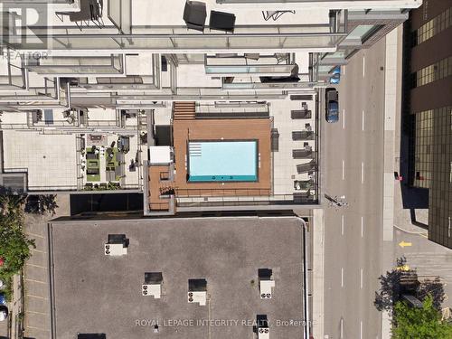Outdoor Pool - 1203 - 203 Catherine Street, Ottawa, ON 