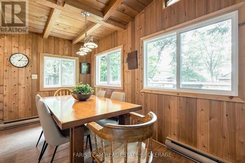 21 East Beach Road, Tiny, ON 