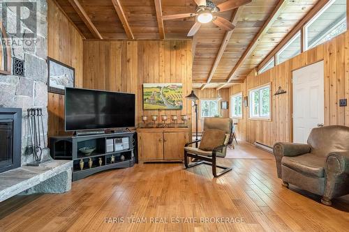 21 East Beach Road, Tiny, ON 