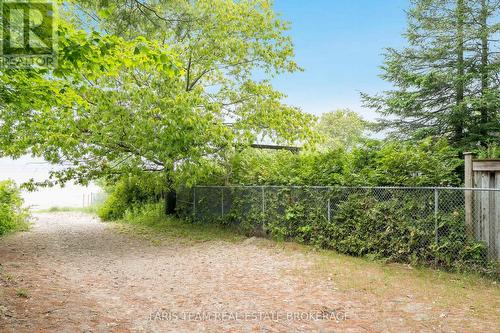 21 East Beach Road, Tiny, ON 