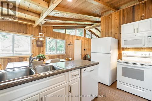 21 East Beach Road, Tiny, ON 