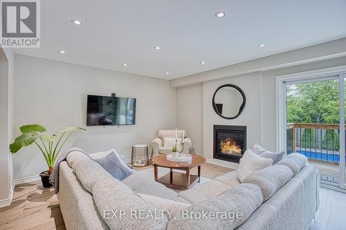 1340 Monmouth Drive, Burlington, ON 