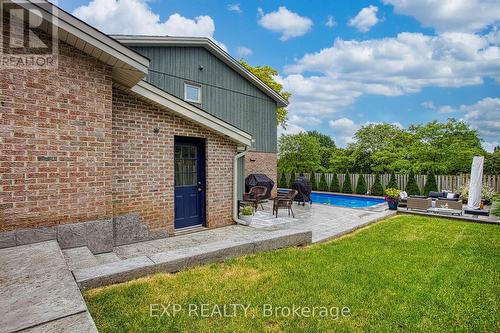 1340 Monmouth Drive, Burlington, ON 