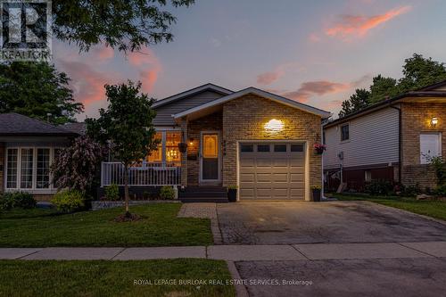 2348 MALCOLM CRESCENT  Burlington, ON L7P 4H4