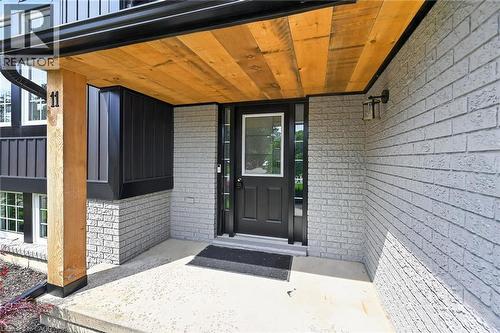 11 Stuart Street, Caledonia, ON 