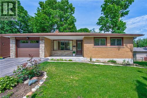 598 GLEN FORREST Boulevard  Waterloo, ON N2L 4J8