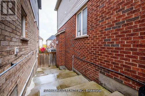 31 Buxton Lane, Clarington, ON 