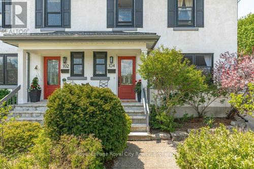 104 KATHLEEN STREET  Guelph (Exhibition Park), ON N1H 4Y3