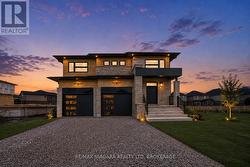 6124 CURLIN CRESCENT Niagara Falls (Forestview), ON L2H 3W8