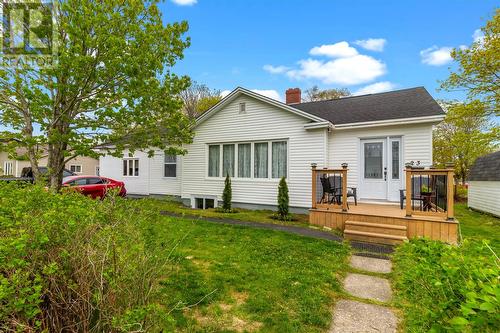 23 St Andrews Avenue  Mount Pearl, NL A1N 1C8