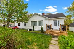 23 St Andrews Avenue Mount Pearl, NL A1N 1C8
