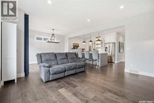 322 Dagnone Crescent, Saskatoon, SK 