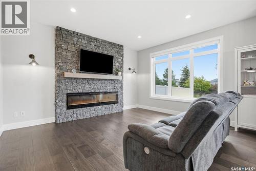 322 Dagnone Crescent, Saskatoon, SK 