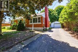 6 RICHARD Avenue Simcoe, ON N3Y 3J2