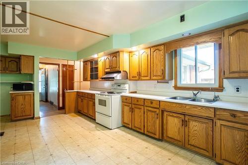 6 Richard Avenue, Simcoe, ON 