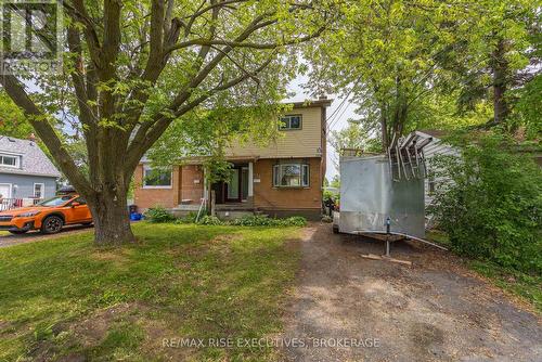 137 FORD STREET  Kingston (Rideau), ON K7K 4Z7