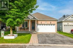 556 DALEWOOD CRESCENT Ottawa, ON K2S 0L3
