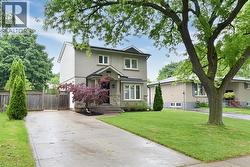 26 KIRKLAND Avenue  Hamilton, ON L8V 3V9