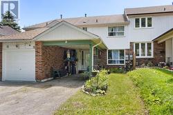 14 LAURIER COURT Brampton, ON L6Z 1J5