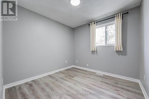 2367 Middlesmoor Crescent, Burlington, ON 