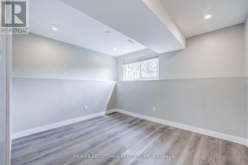 2367 Middlesmoor Crescent, Burlington, ON 