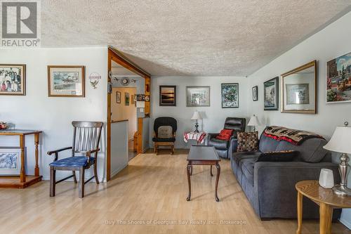 17 Balm Beach Road E, Tiny (Perkinsfield), ON 