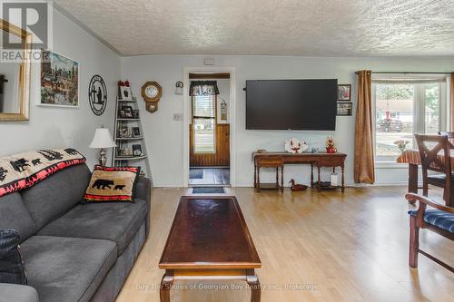 17 Balm Beach Road E, Tiny (Perkinsfield), ON 