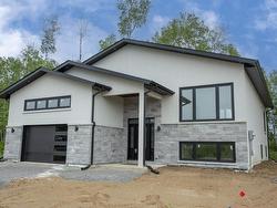 3435 King George's Park Dr. Thunder Bay, ON P7K 1K8