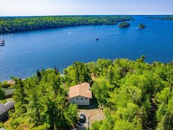 44 Bigstone Bay Lodge Kirkup Township, ON P9N 3W8