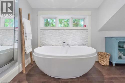 58 Central Drive, Hamilton, ON 