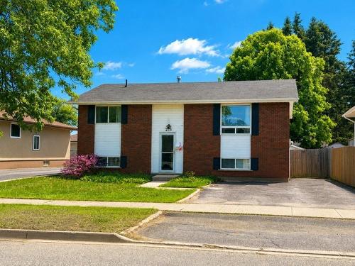 278 Fanshaw Street  Thunder Bay, ON P7C 5V1
