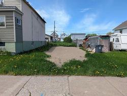 833 MCINTOSH Street Thunder Bay, ON P7C 3A7