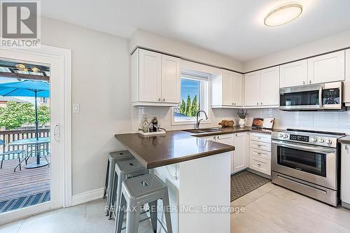 2 Grace Crescent, Barrie, ON 