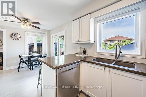 2 Grace Crescent, Barrie, ON 