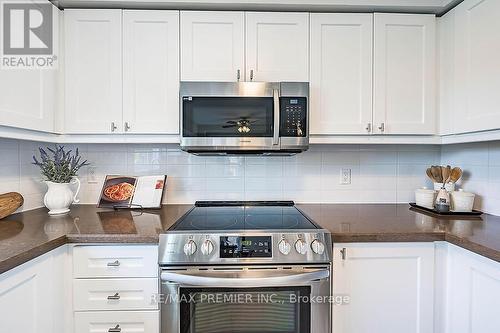 2 Grace Crescent, Barrie, ON 