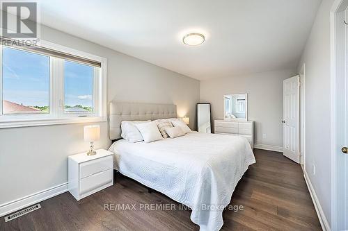 2 Grace Crescent, Barrie, ON 