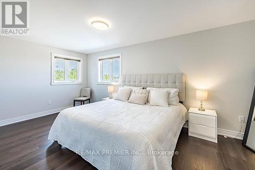 2 Grace Crescent, Barrie, ON 