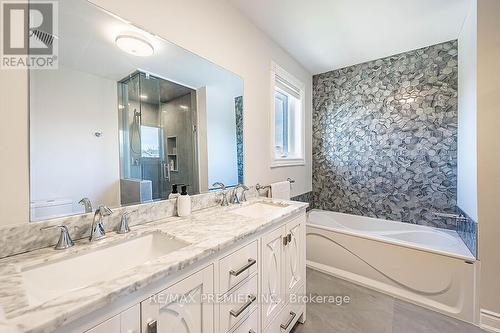 2 Grace Crescent, Barrie, ON 