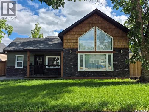 826 Chaplin STREET E  Swift Current, SK S9H 1J5